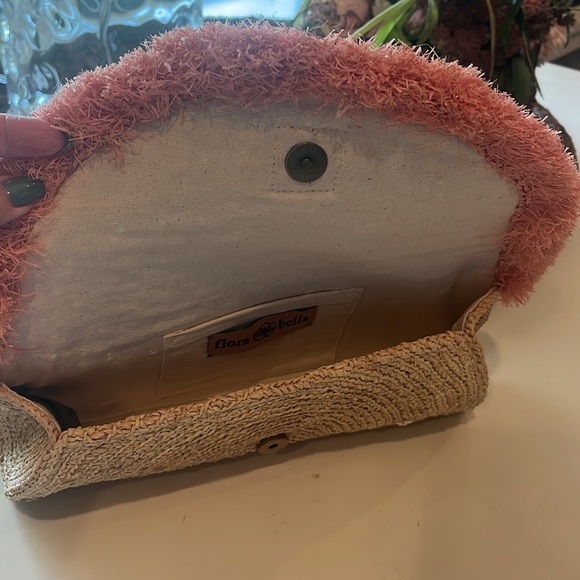 New rattan clutch with pink trim. - Picture 2 of 3